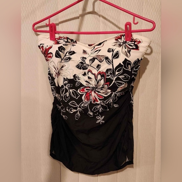 Ladies Floral Bathing Suit Top - Picture 1 of 2